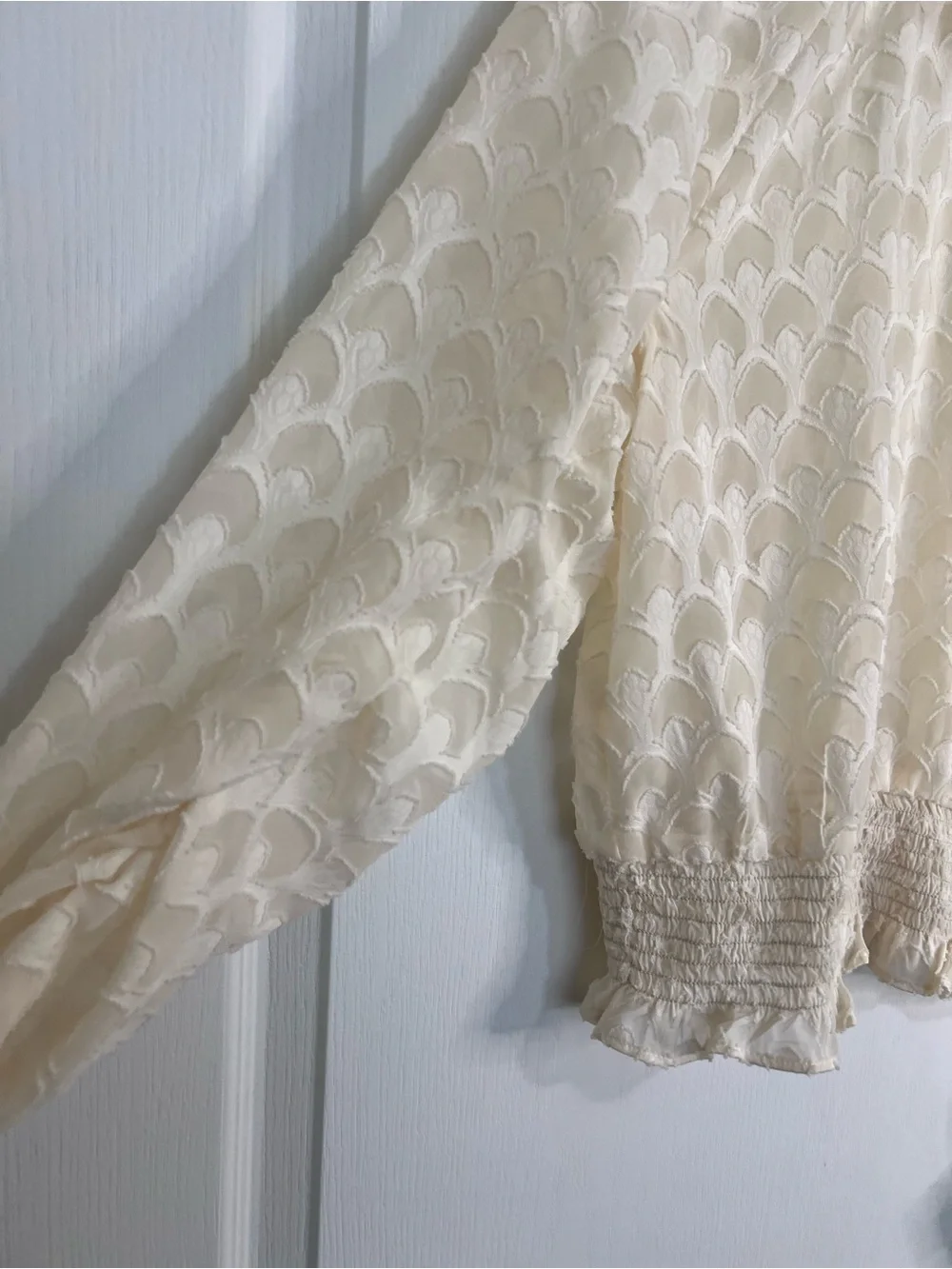 H&M Cream Sheer Turtleneck Ruffled Blouse size 8